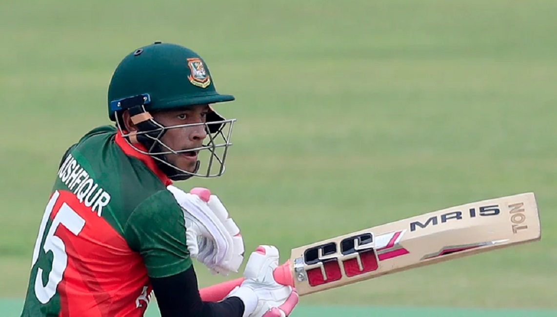 লড়াইয়ের পুঁজি দিলেন মুশফিকরা