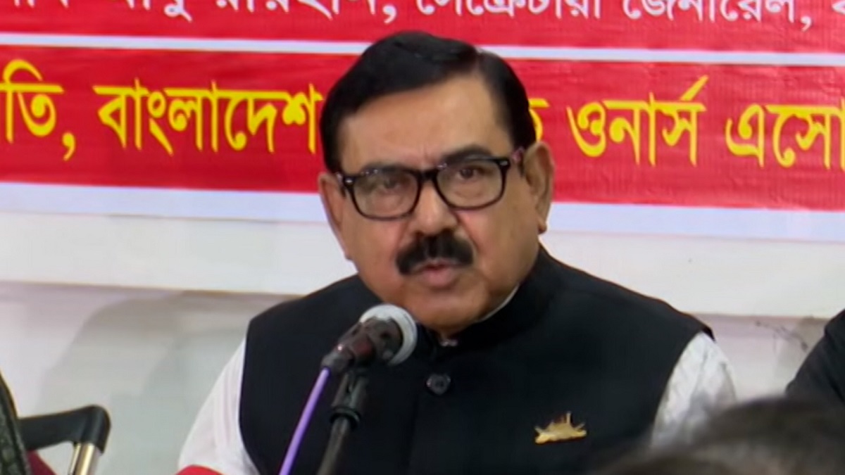 অবিলম্বে বাস চালুর দাবি পরিবহন শ্রমিক ফেডারেশনের