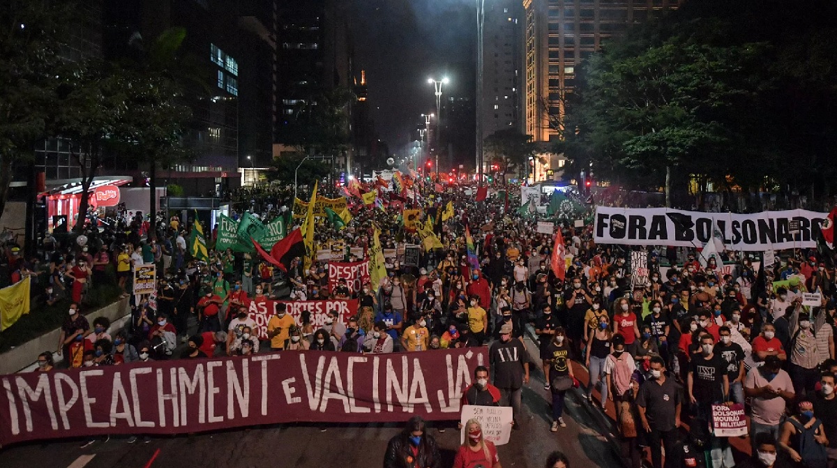প্রেসিডেন্টের অভিশংসনের দাবিতে ব্রাজিলে বিক্ষোভ