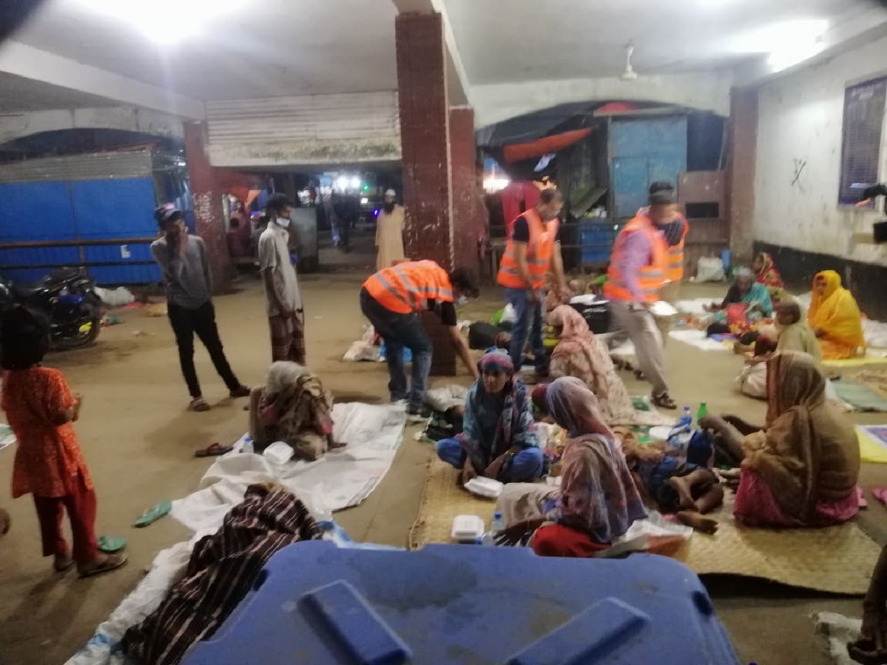 খুকুমনি ফাউন্ডেশনের নিয়মিত সেহরি বিতরণ