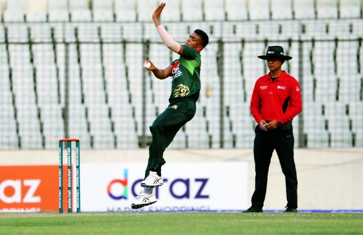 তাসকিনের জোড়া আঘাতে কিছুটা স্বস্তিতে টাইগাররা