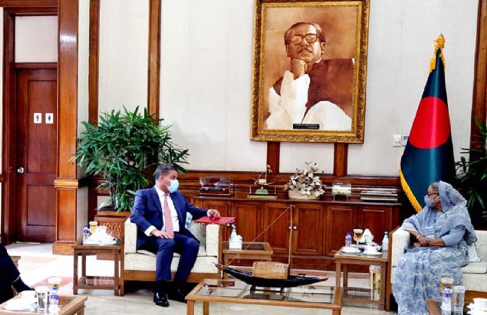 প্রধানমন্ত্রীর সঙ্গে কপ-২৬ সভাপতির সাক্ষাৎ