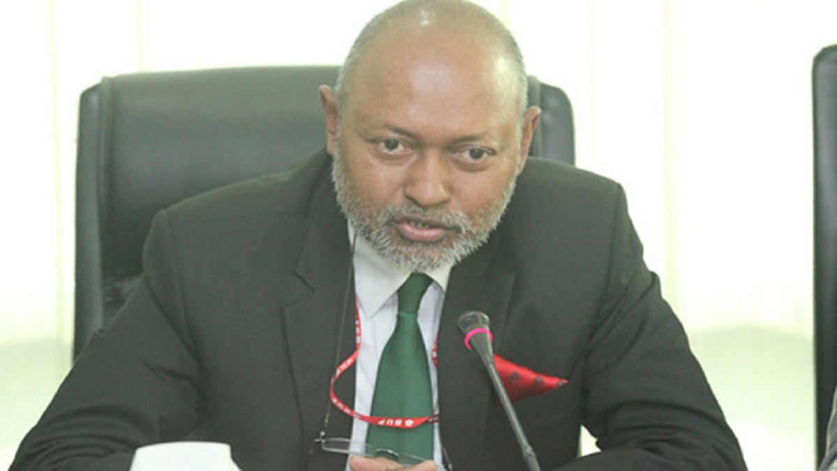 রাত সাড়ে তিনটায় পরীক্ষা নিয়ে আবার আলোচনায় ড. কলিমউল্লাহ