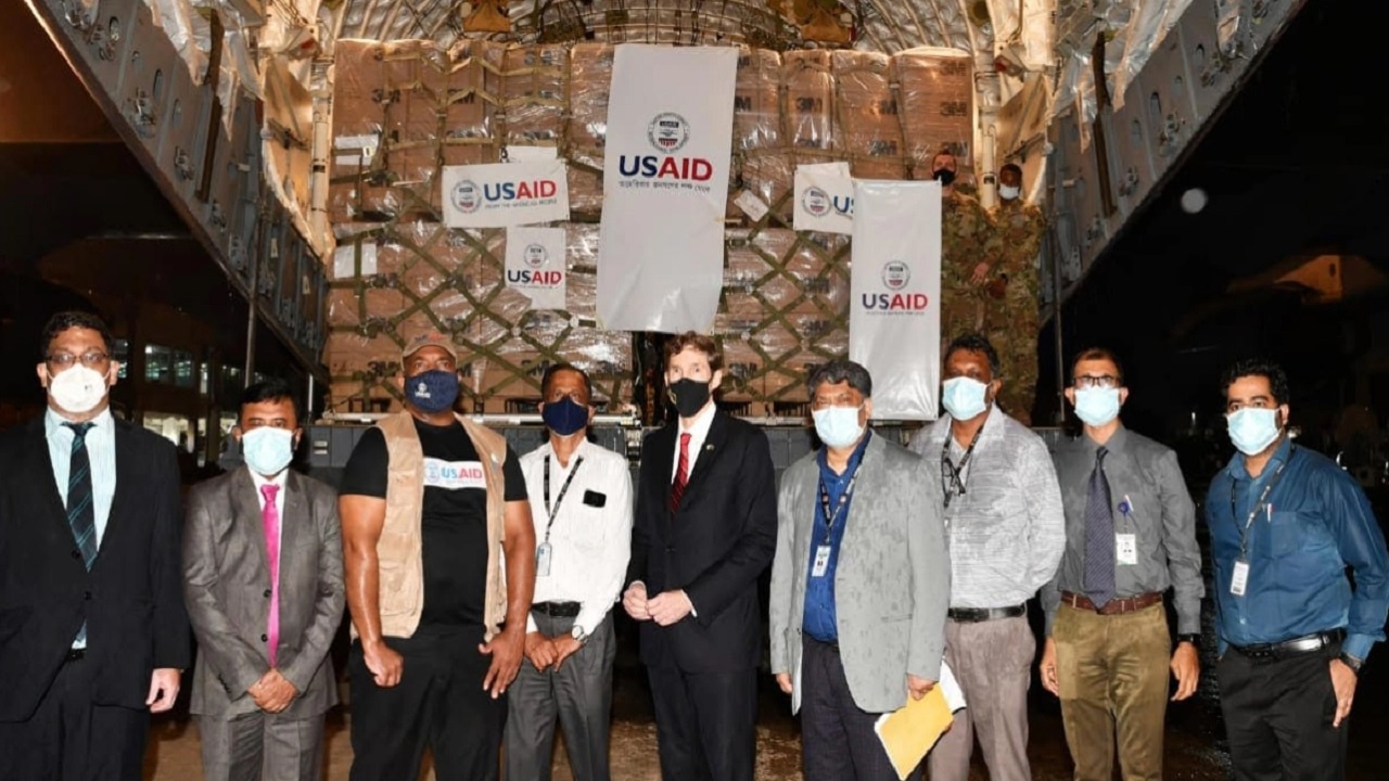 করোনা মোকাবেলায় বাংলাদেশকে পুনরায় সাহায্য পাঠালো যুক্তরাষ্ট্র করোনা মোকাবেলায় বাংলাদেশকে পুনরায় সাহায্য পাঠালো যুক্তরাষ্ট্র