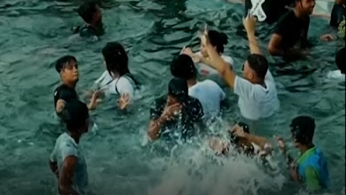 পুলপার্টি থেকে যেভাবে নারী পাচার করে টিকটকাররা