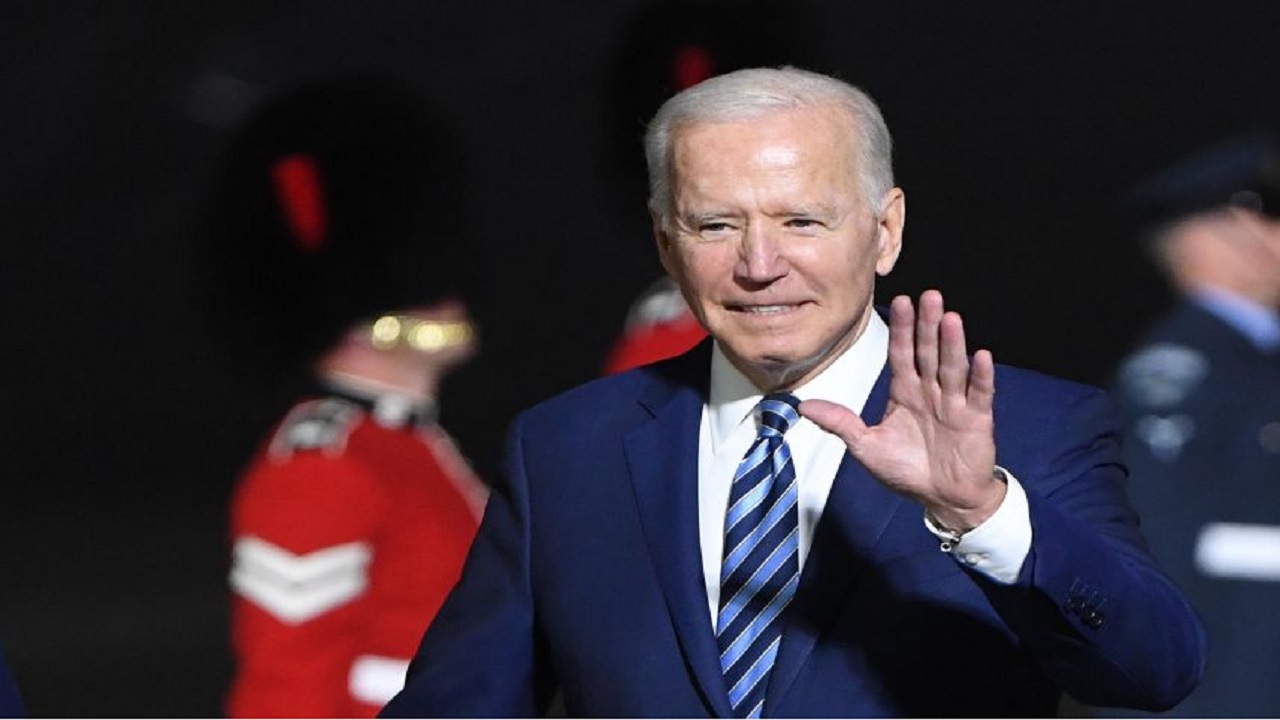 বরিস জনসনকে হুঁশিয়ারি দেবেন জো বাইডেন