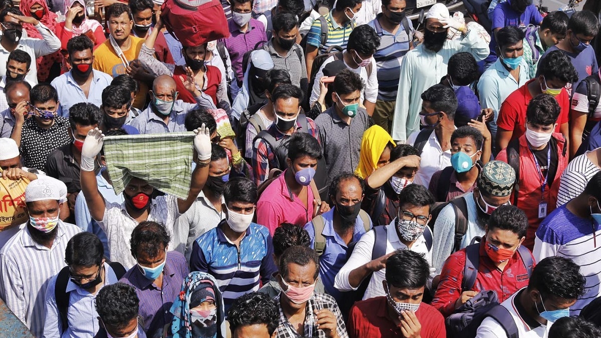 সর্বাত্মক লকডাউনের আগে মানুষের ঢাকা ছাড়ার হিড়িক