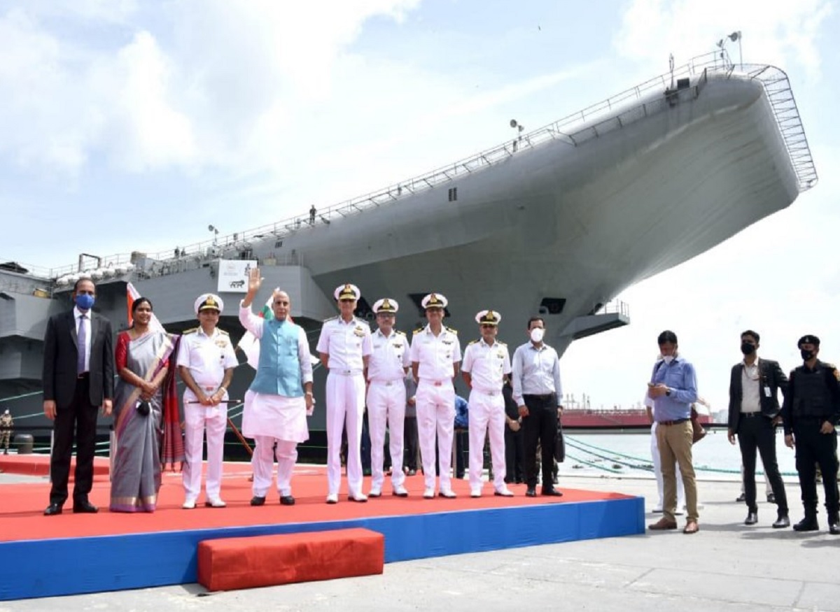 বিমানবাহী রণতরী যুক্ত হচ্ছে ভারতীয় নৌবাহিনীতে