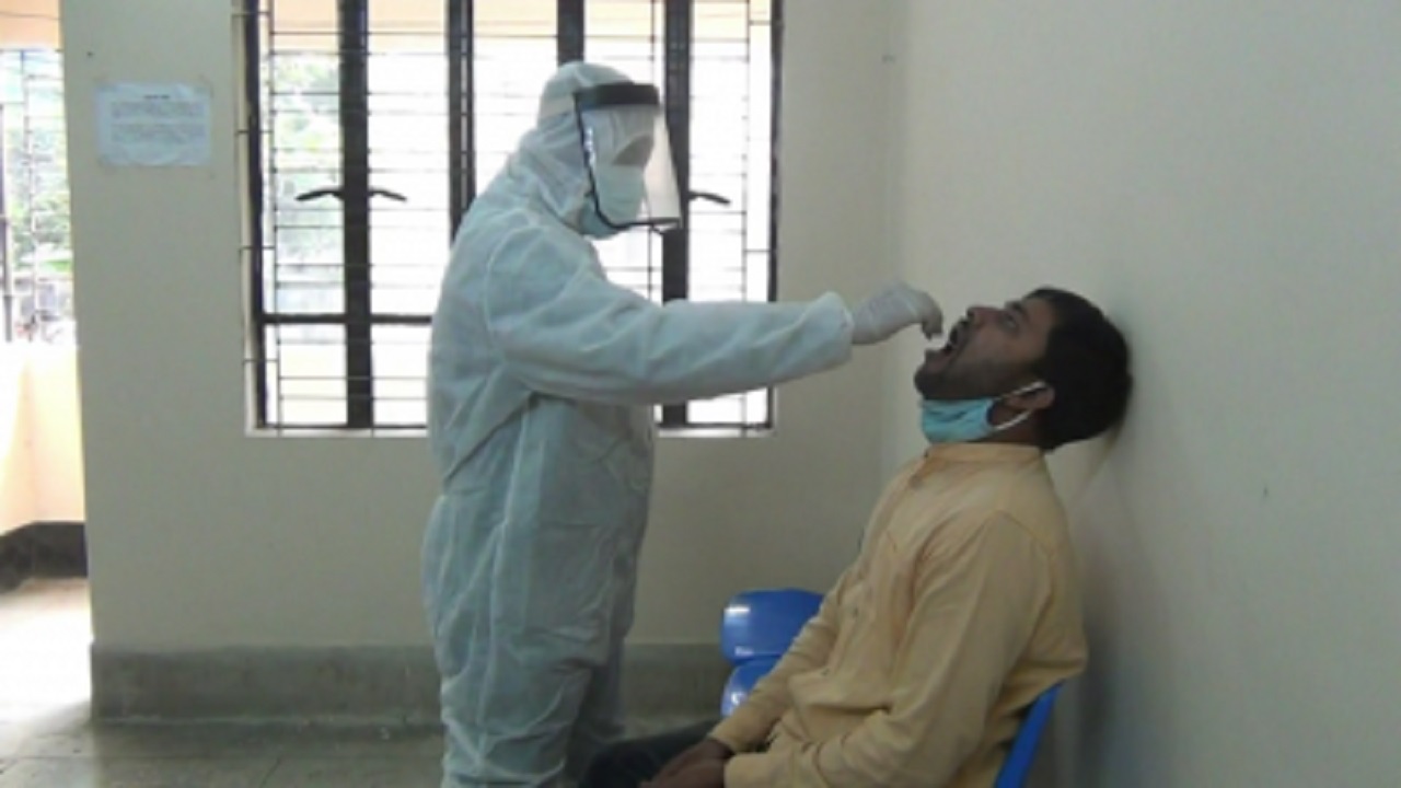 খুলনায় একদিনে মৃত্যু ২৭, রেকর্ড শনাক্ত ১ হাজার ৩২২ খুলনায় একদিনে মৃত্যু ২৩, রেকর্ড শনাক্ত ১ হাজার ৩২২