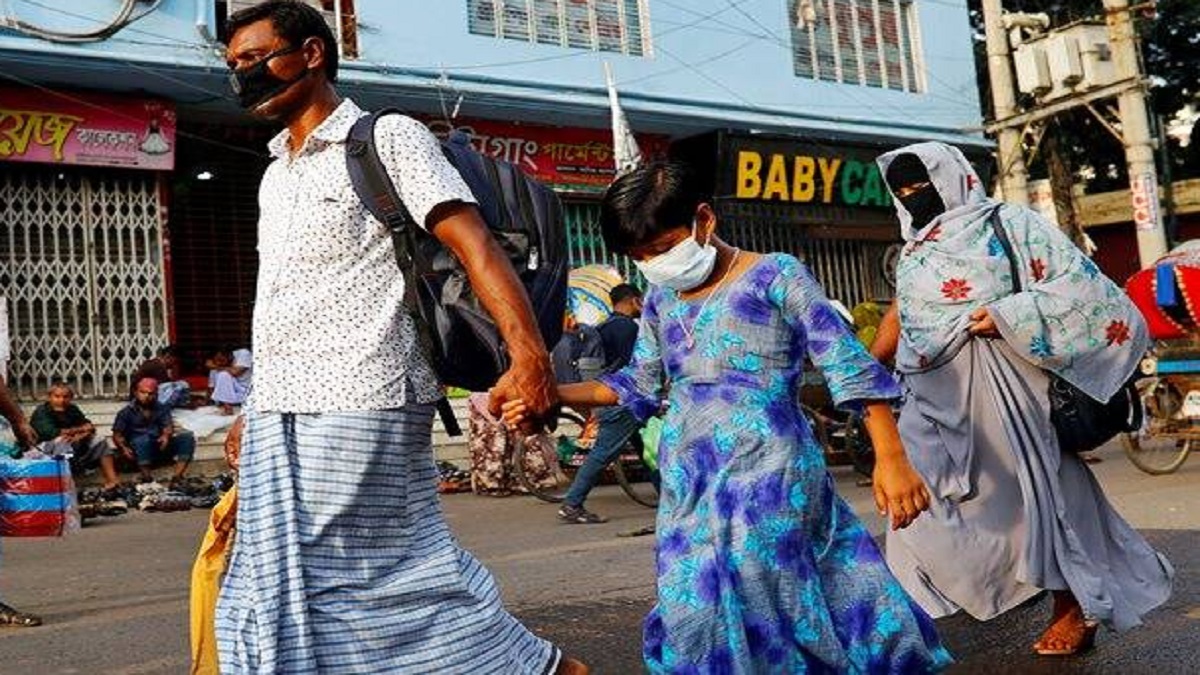 কুষ্টিয়ায় বাড়ছে সংক্রমণ