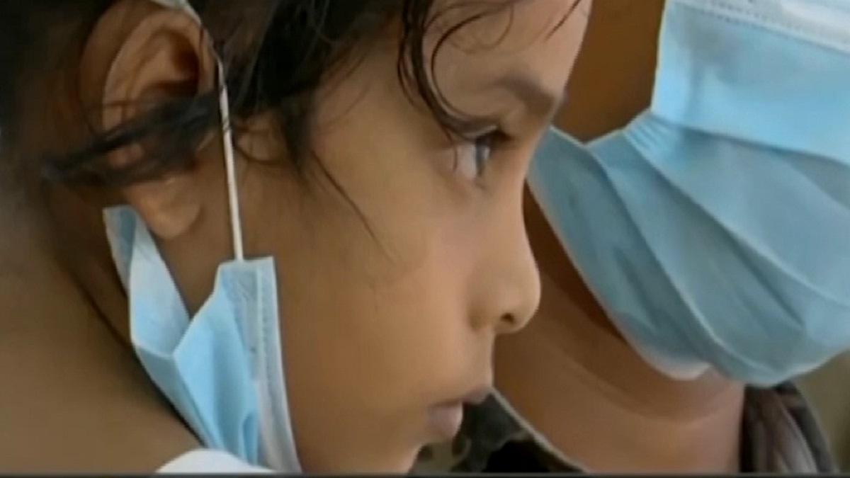 বিনামূল্যে শিশু নুরজাহানের হৃদপিণ্ড জটিলতার চিকিৎসা করবে বিএসএমএমইউ