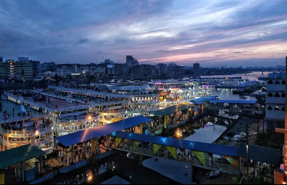 ঢাকার সাথে সারাদেশের যাত্রীবাহী লঞ্চ চলাচল বন্ধ