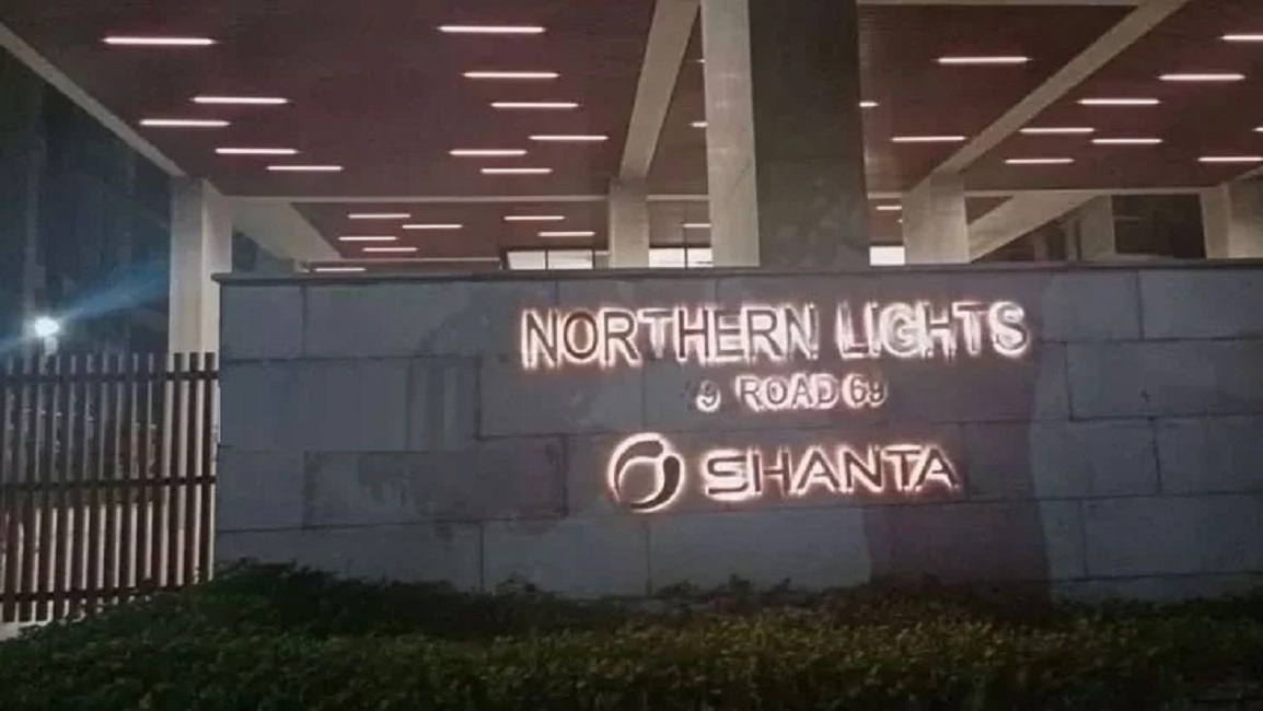 গুলশানে বহুতল ভবন থেকে পড়ে নারীর রহস্যজনক মৃত্যু