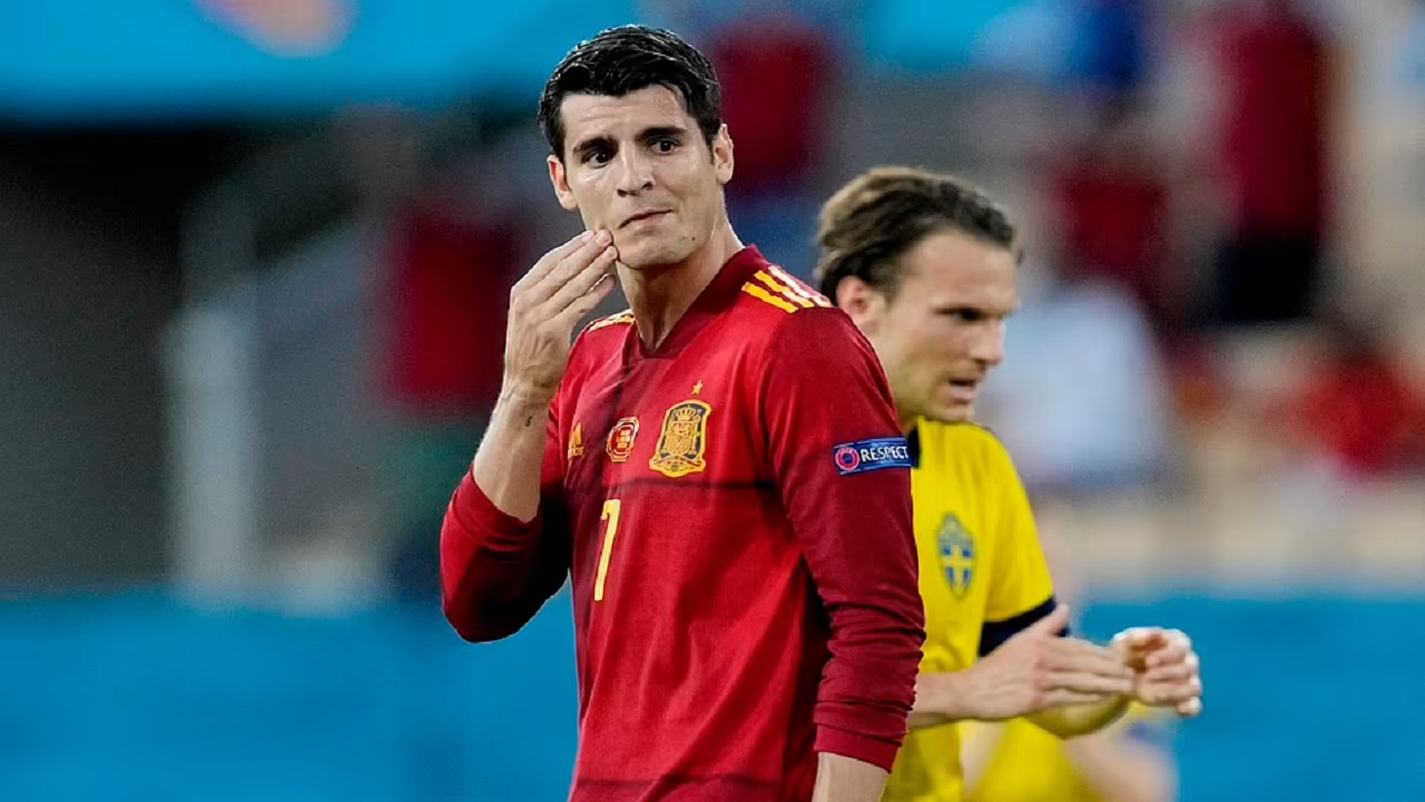 ‘ঘুমপাড়ানি ফুটবলে পয়েন্ট ভাগাভাগি স্পেন সুইডেনের’ 'ঘুমপাড়ানি ফুটবলে পয়েন্ট ভাগাভাগি স্পেন সুইডেনের'