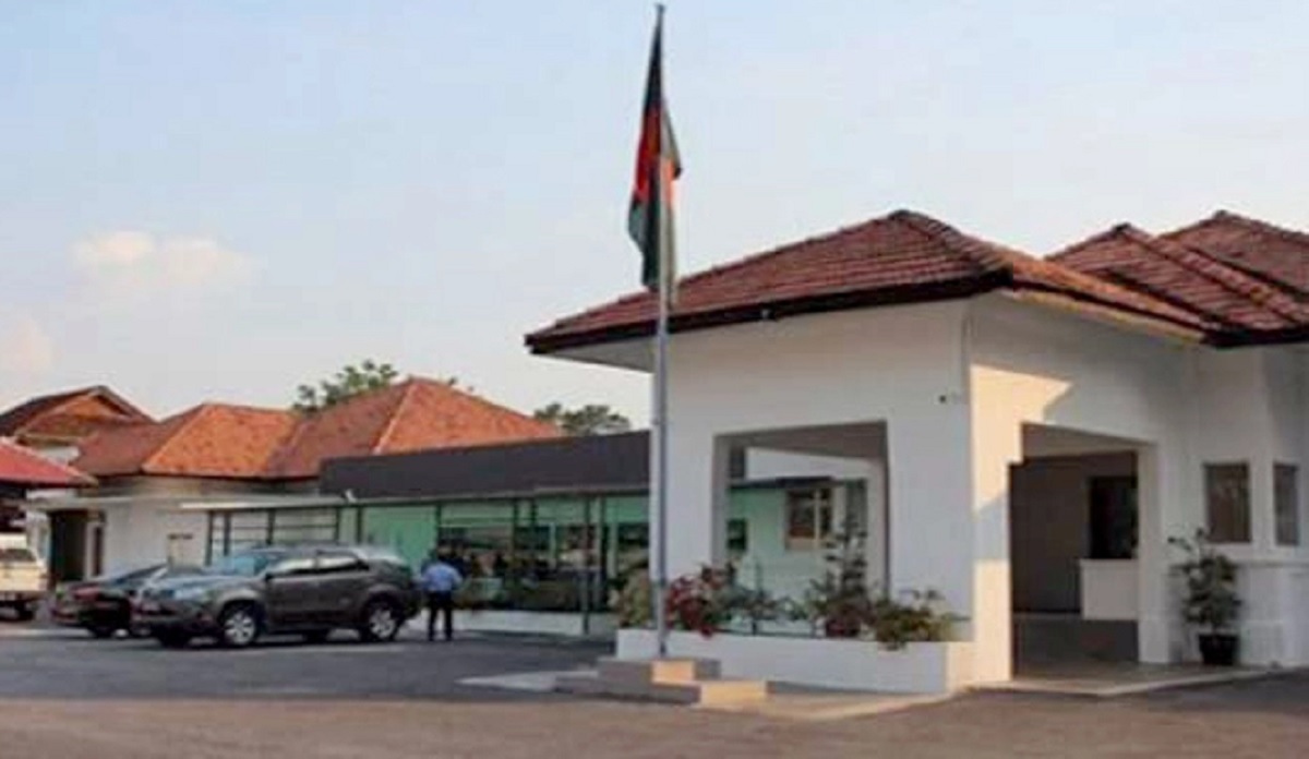 মালয়েশিয়ায় কড়া লকডাউনেও দূতাবাস চালু রেখেছে সেবা কার্যক্রম