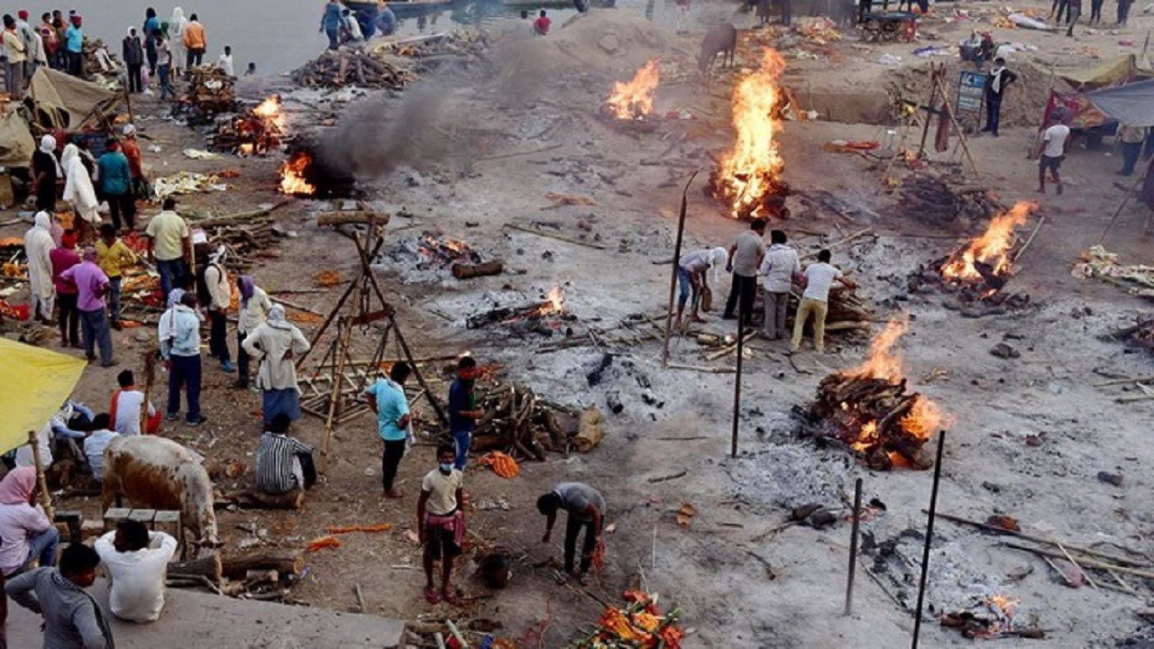 ভারতে করোনায় মোট প্রাণহানি ৩ লাখ ৩২ হাজার ভারতে করোনায় মোট প্রাণহানি ৩ লাখ ৩২ হাজার