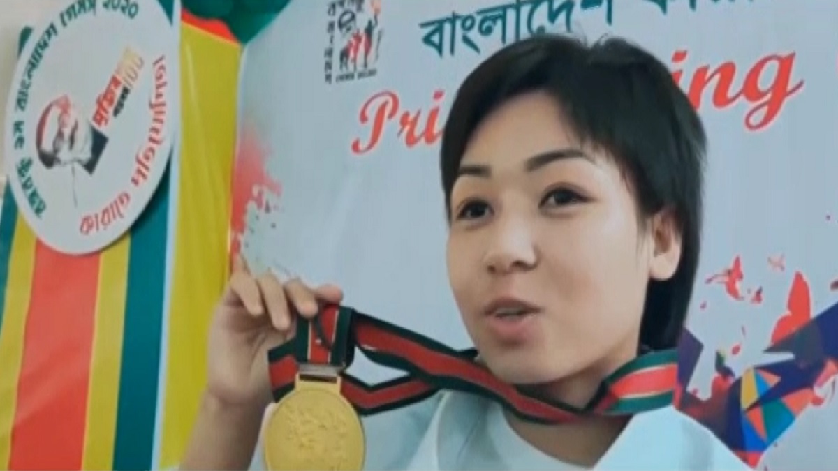 বান্দরবানের ‘স্বর্ণকন্যা’ ন্যু মে মারমা