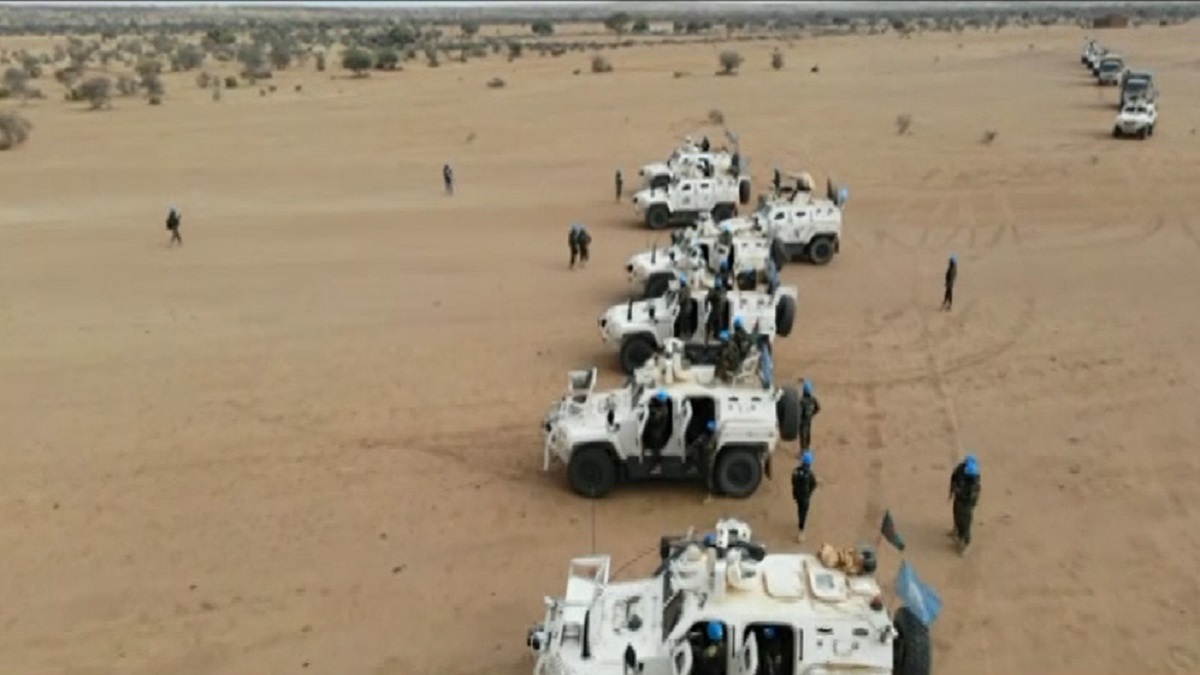 সন্ত্রাস রোধে মালিতে জীবন বাজি রাখছেন বাংলার সেনারা