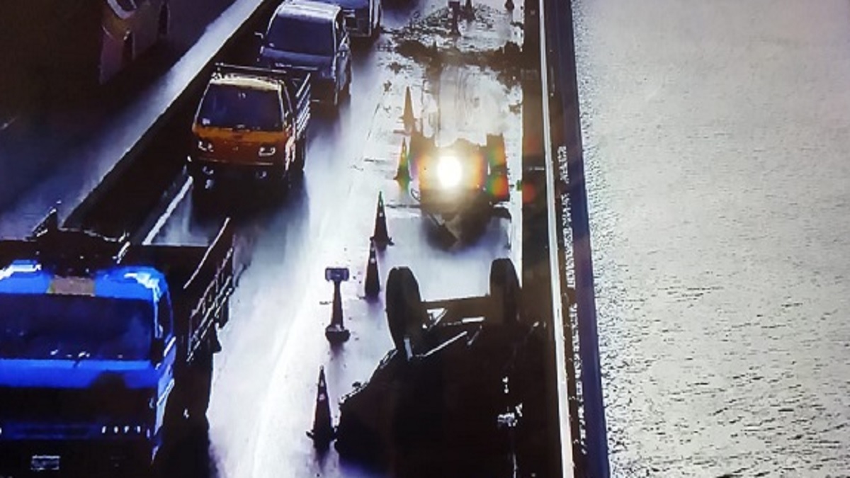 বঙ্গবন্ধু সেতুতে বাস-লরি সংঘর্ষ, নিহত ২