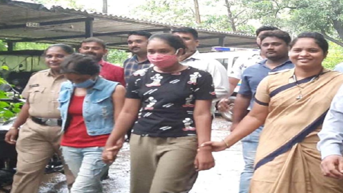 চুরির দায়ে জেলে ক্রাইম পেট্রলের ২ অভিনেত্রী