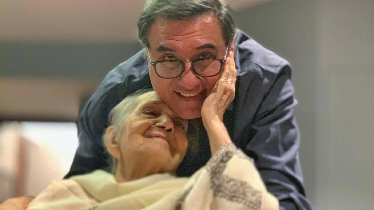 মা হারালেন বোমান ইরানি মা হারালেন বোমান ইরানি