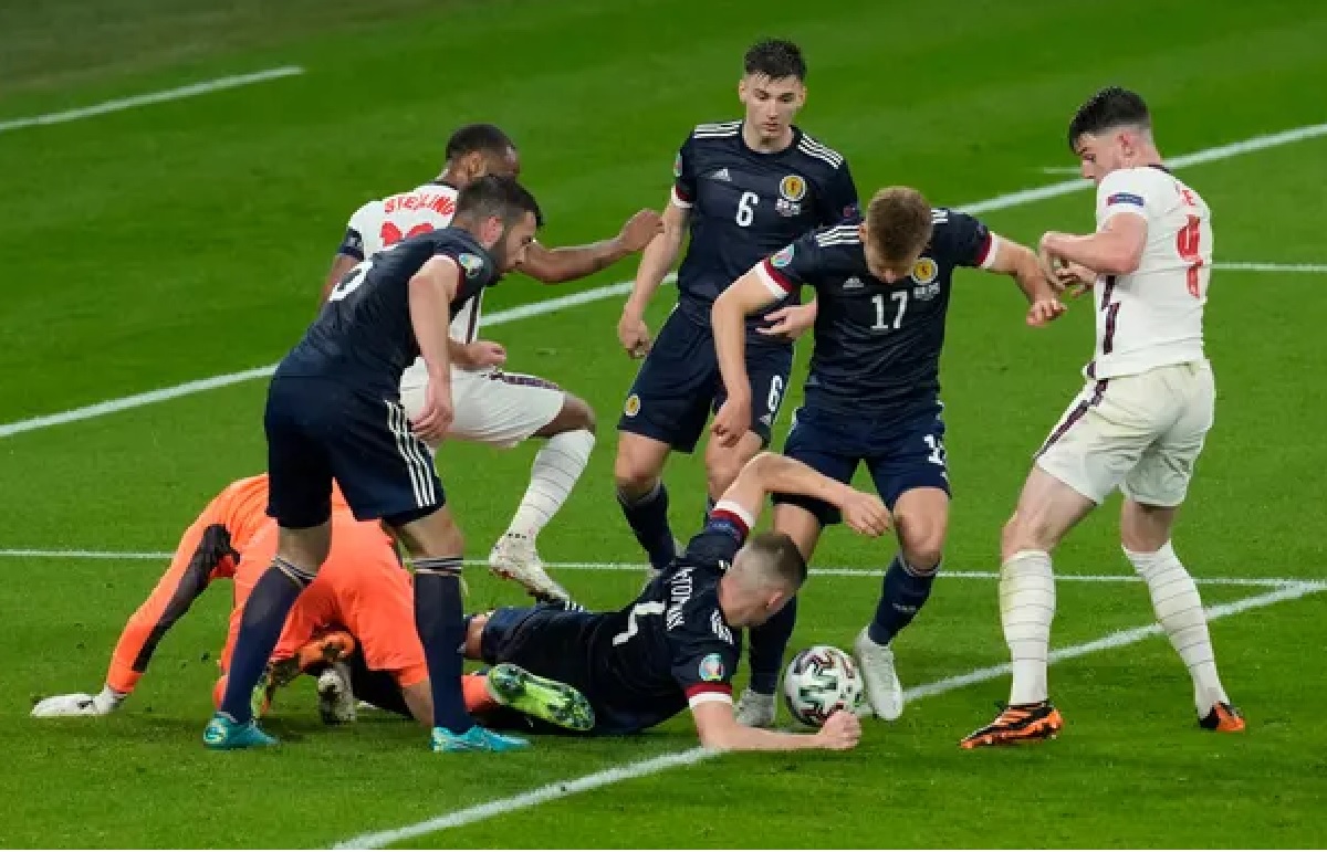 স্কটল্যান্ডের সাথে গোলশূন্য ড্র ইংল্যান্ডের