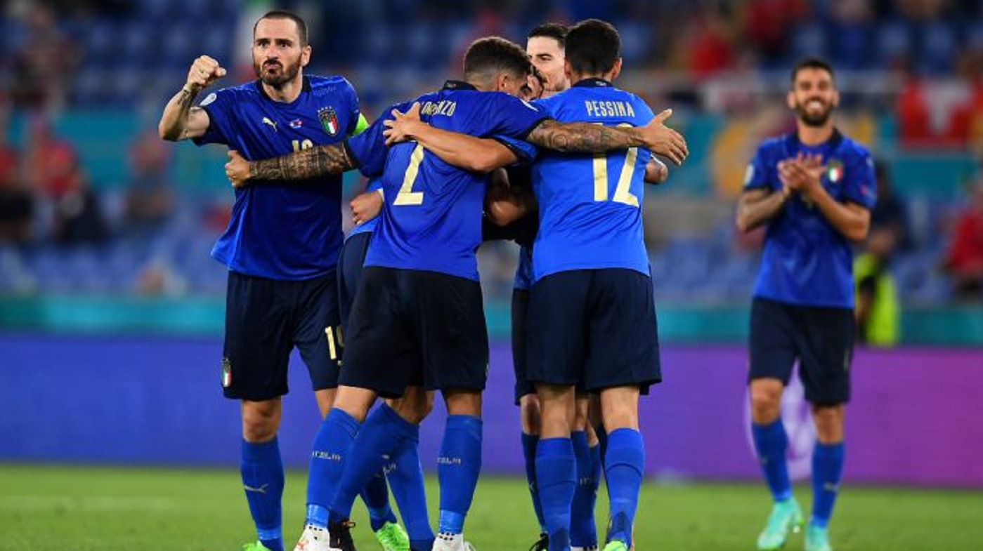 প্রথম দল হিসেবে নকআউট পর্বে উঠে গেল দুর্দান্ত ইতালি