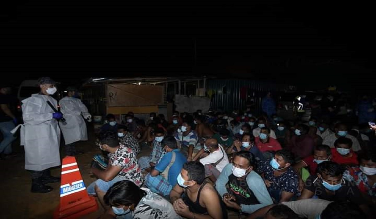 মালয়েশিয়ায় ৩০৯ অবৈধ অভিবাসী গ্রেফতার