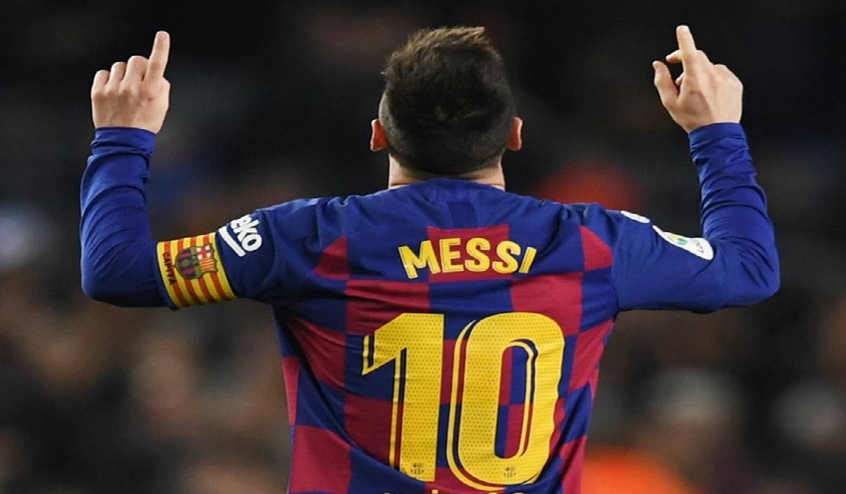 দুদিন পর কি বার্সার থাকবেন মেসি?