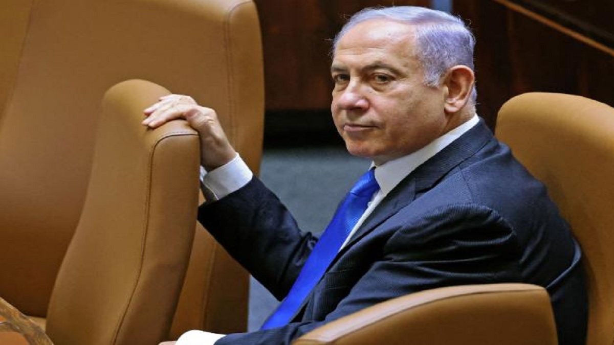 ইসরায়েলে ১ ভোটের হারে নেতানিয়াহু যুগের অবসান