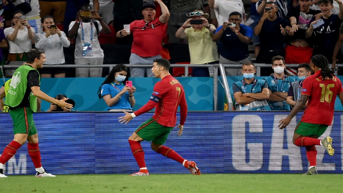 বিশ্বচ্যাম্পিয়নদের সাথে চ্যাম্পিয়নের মতো খেলে শেষ ষোলোয় উঠলো পর্তুগাল