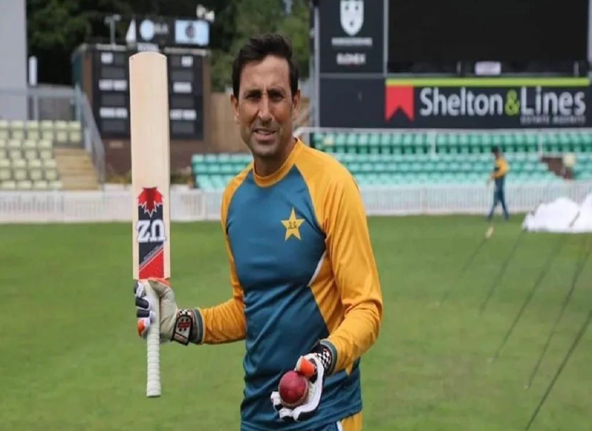 পাকিস্তানের ব্যাটিং কোচের দায়িত্ব থেকে অব্যাহতি নিলেন ইউনিস খান