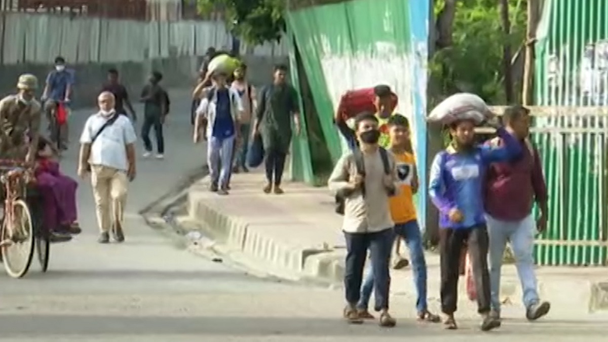 ঈদ উদযাপন শেষে রাজধানীতে ফিরে ভোগান্তিতে যাত্রীরা