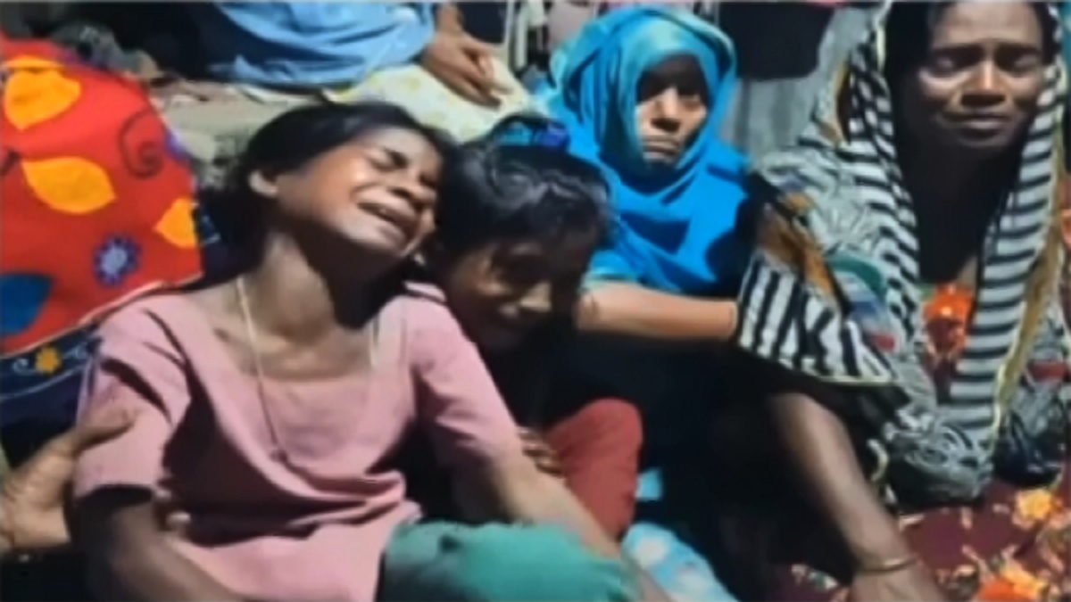 নারায়ণগঞ্জের অগ্নিকাণ্ডে কিশোরগঞ্জের ১৪ শ্রমিক নিখোঁজ বলে পরিবারের দাবি