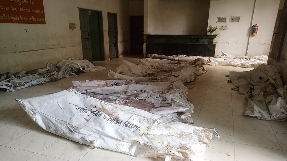 ভোর পর্যন্ত কারখানার ষষ্ঠ তলায় পৌঁছাতে পারেনি ফায়ার ফাইটাররা, জ্বলছে আগুনের ফুলকি