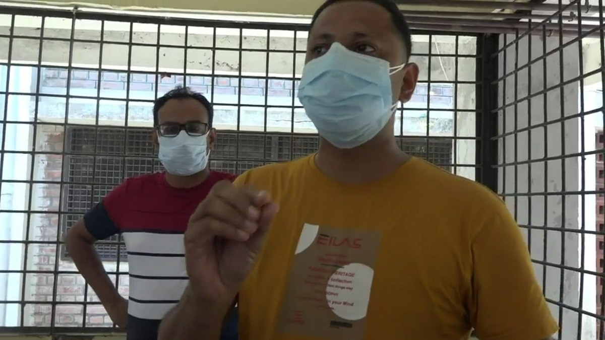 করোনা ইউনিটে অবাধ চলাচলকারী দুই সরকারি কর্মকর্তা আইসোলেশনে