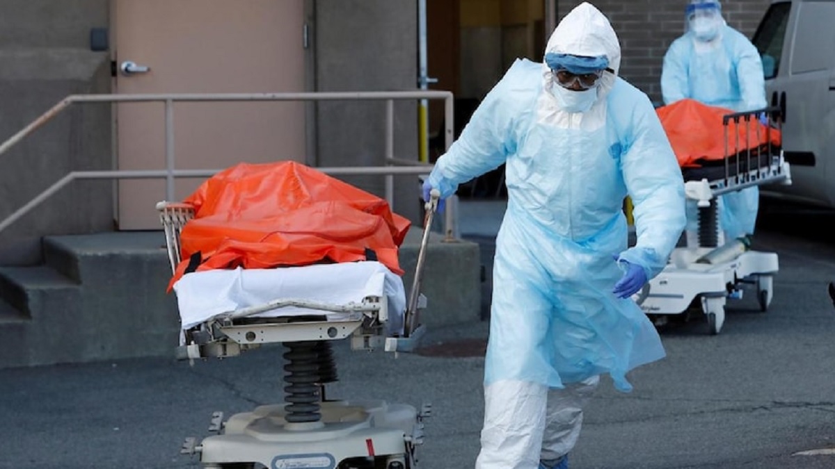 ২৪ ঘণ্টায় বিশ্বজুড়ে করোনায় ৭ হাজারের বেশি মানুষের প্রাণহানি