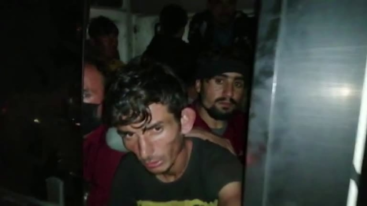 তুরস্ক সীমান্তে ৭৩ আফগানসহ ১৩২ অভিবাসনপ্রত্যাশী আটক