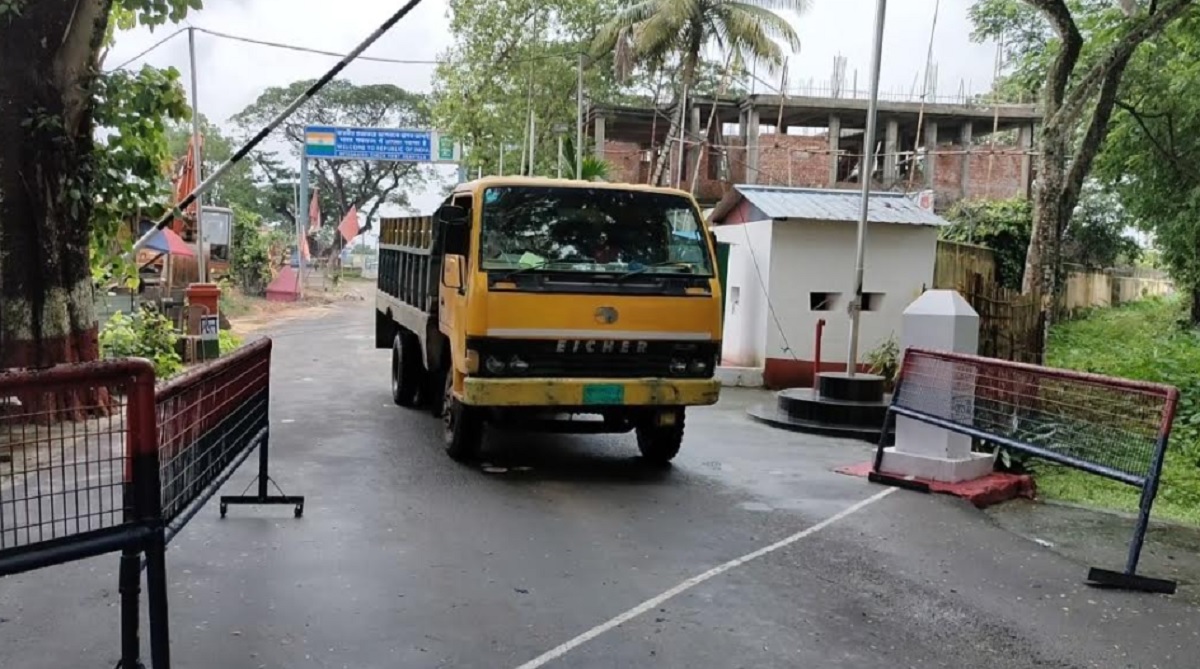 আখাউড়া স্থলবন্দর দিয়ে আমদানি-রফতানি বাণিজ্য শুরু
