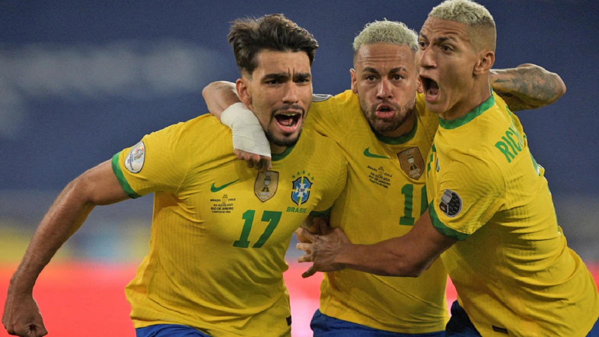 নেইমার-পাকুয়েতা জাদুতে ১-০ তে এগিয়ে ব্রাজিল