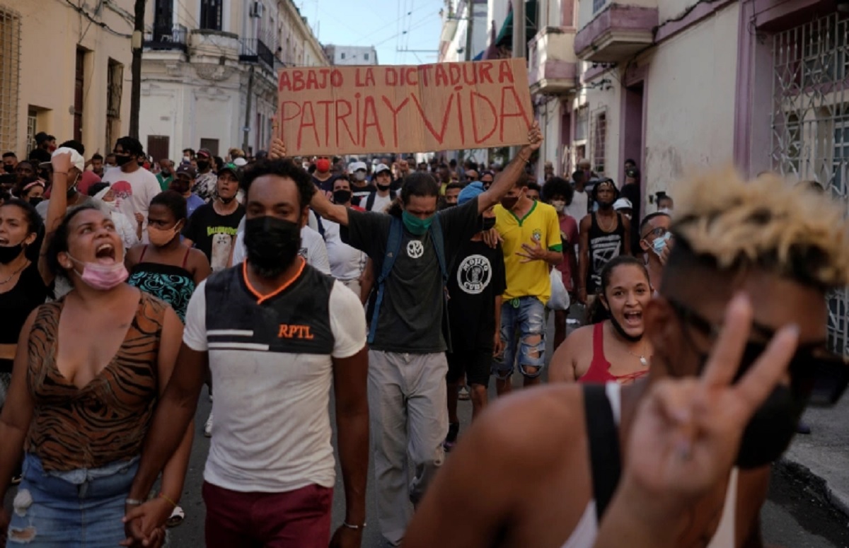 কেন বিক্ষোভ কিউবায়