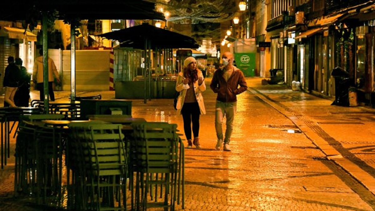 করোনা ঠেকাতে রাত্রিকালীন কার্ফ্যু জারি করেছে পর্তুগাল
