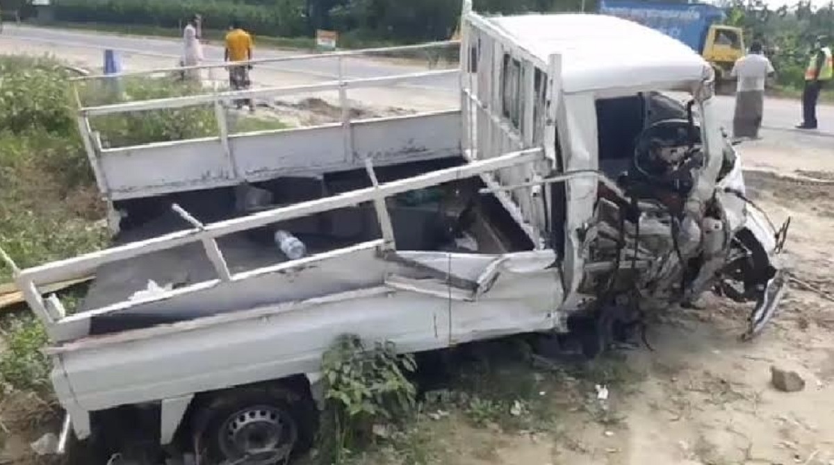 গাইবান্ধায় ট্রাক-পিকআপের মুখোমুখি সংর্ঘষ, নিহত ২