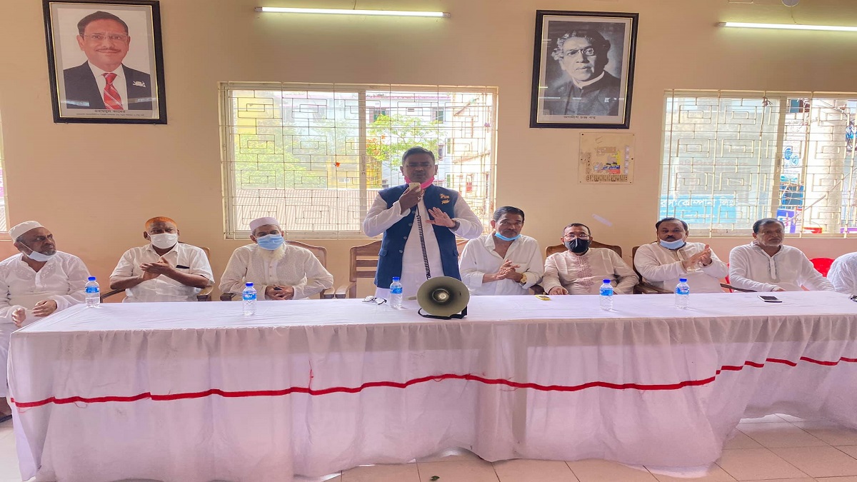 কঠোর বিধিনিষেধের মাঝেই চা-চক্রের আয়োজন করলেন কাদের মির্জা