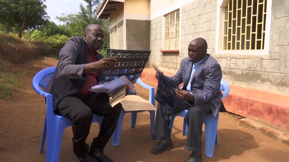 কেনিয়ায় করোনা চিকিৎসায় অবিশ্বাস্য বিল, সহায়তা তুলে পরিশোধ!