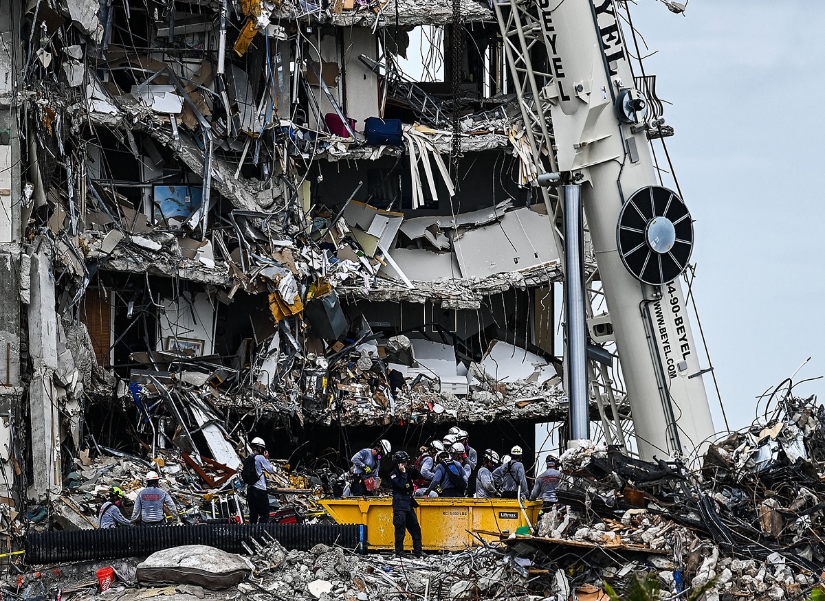 মিয়ামিতে ভবনধসে মৃতের সংখ্যা বেড়ে ১৮