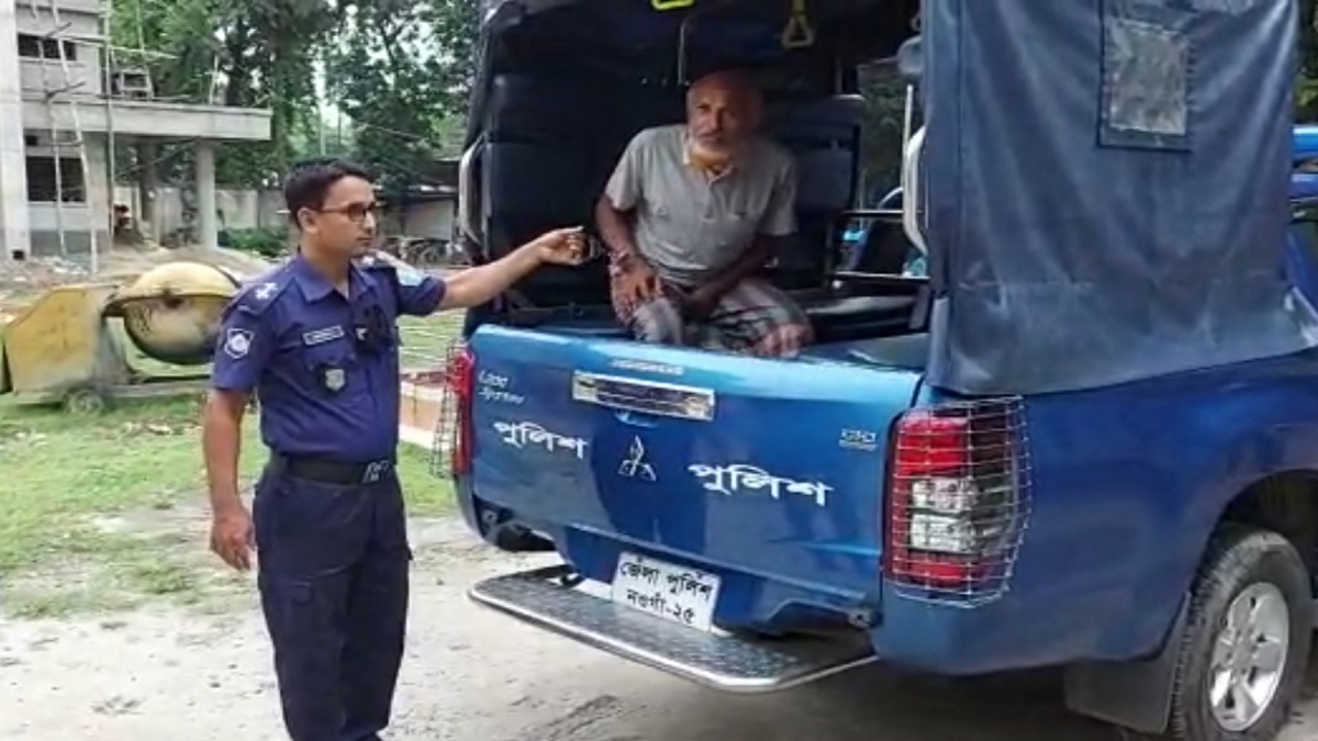 নওগাঁয় শিশু নির্যাতনে অভিযুক্ত সেই নৈশপ্রহরী আটক