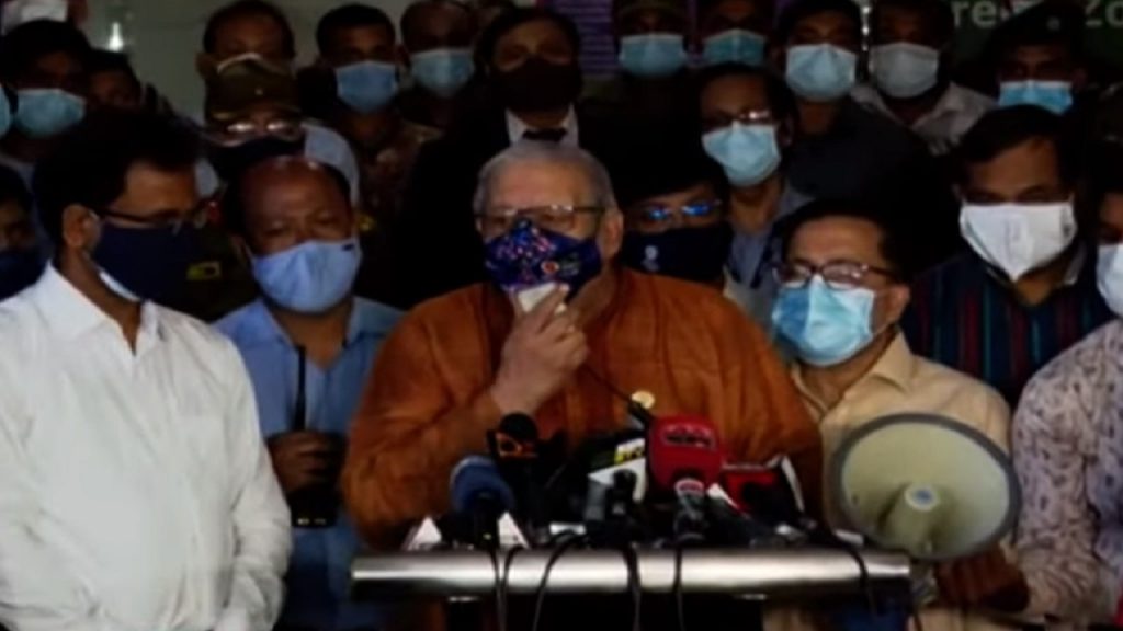 প্রবাসীদের টিকাদান কার্যক্রম উদ্বোধনীতে তোপের মুখে প্রবাসী কল্যাণমন্ত্রী