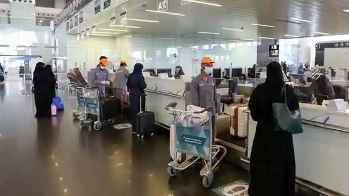 আবারও ভ্রমণ ভিসা চালু করছে সৌদি আরব