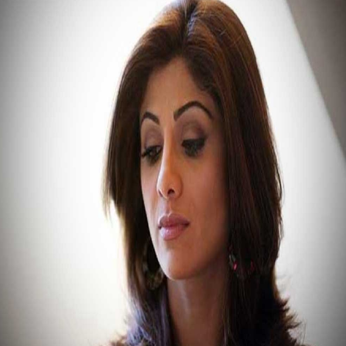 পর্নকাণ্ডে শিল্পাকে পুলিশের জিজ্ঞাসাবাদ